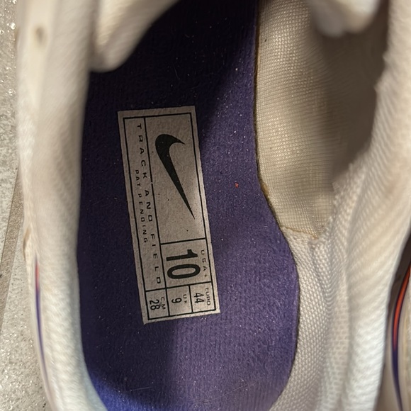 Nike track shoes with spikes size 10 - Picture 2 of 4